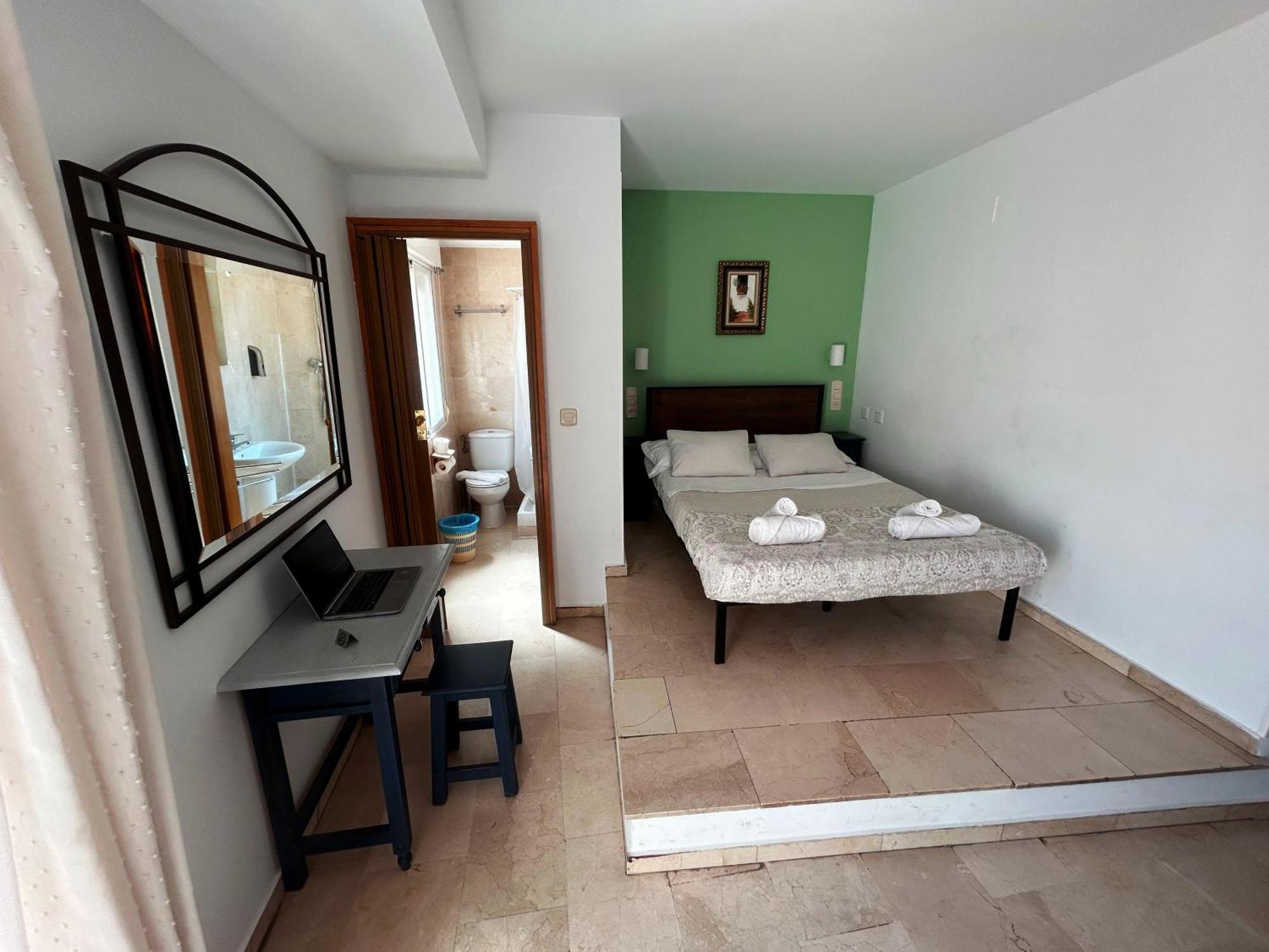 Hostal El Olivo Granada Luaran gambar