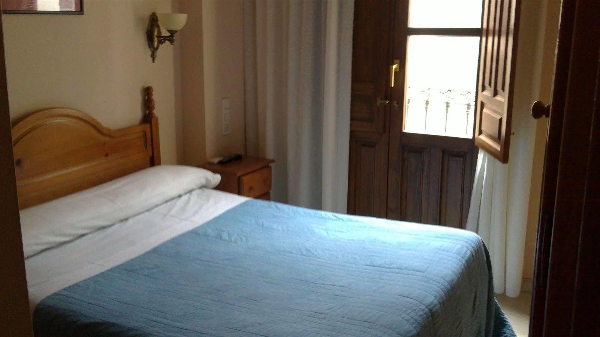 Hostal El Olivo Granada Luaran gambar